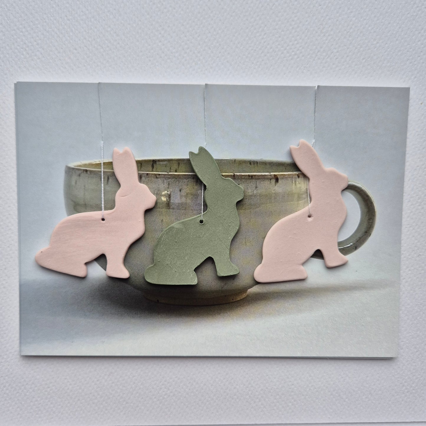 Hare, grøn og rosa farvekombi